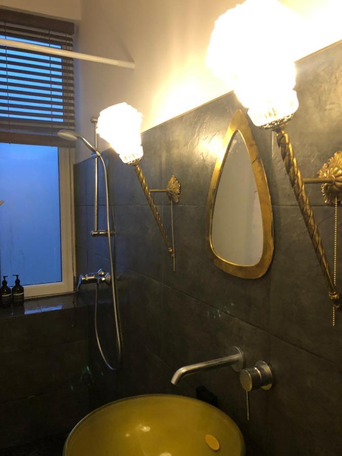 Bohemian Apartment In The Heart Of Old Ventspils City Ngoại thất bức ảnh
