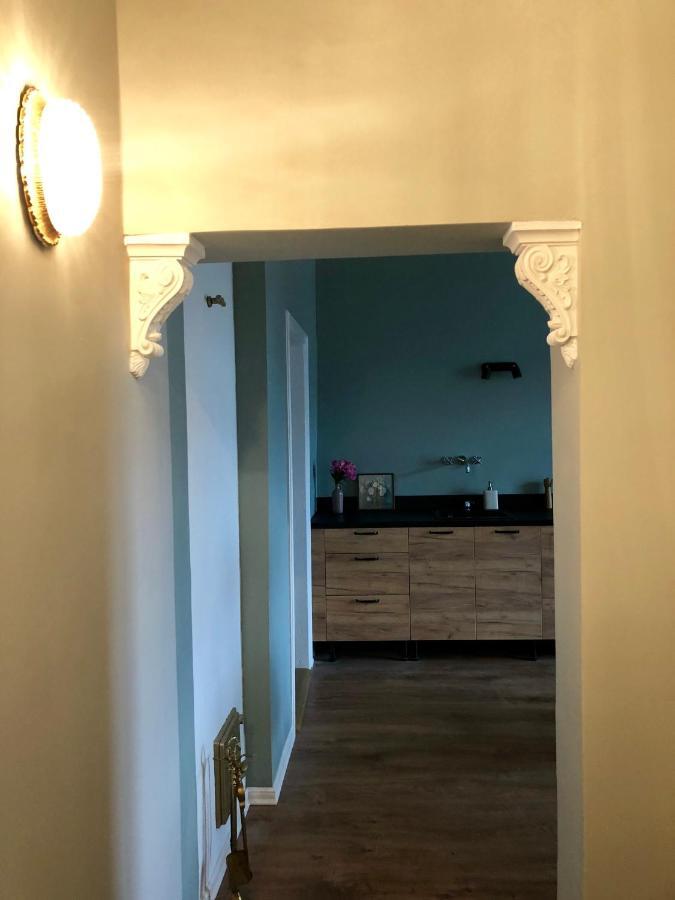 Bohemian Apartment In The Heart Of Old Ventspils City Ngoại thất bức ảnh